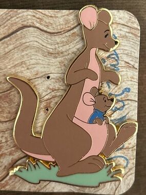 Palm pink à la mode Disney Winnie the Pooh kanga and Roo pin